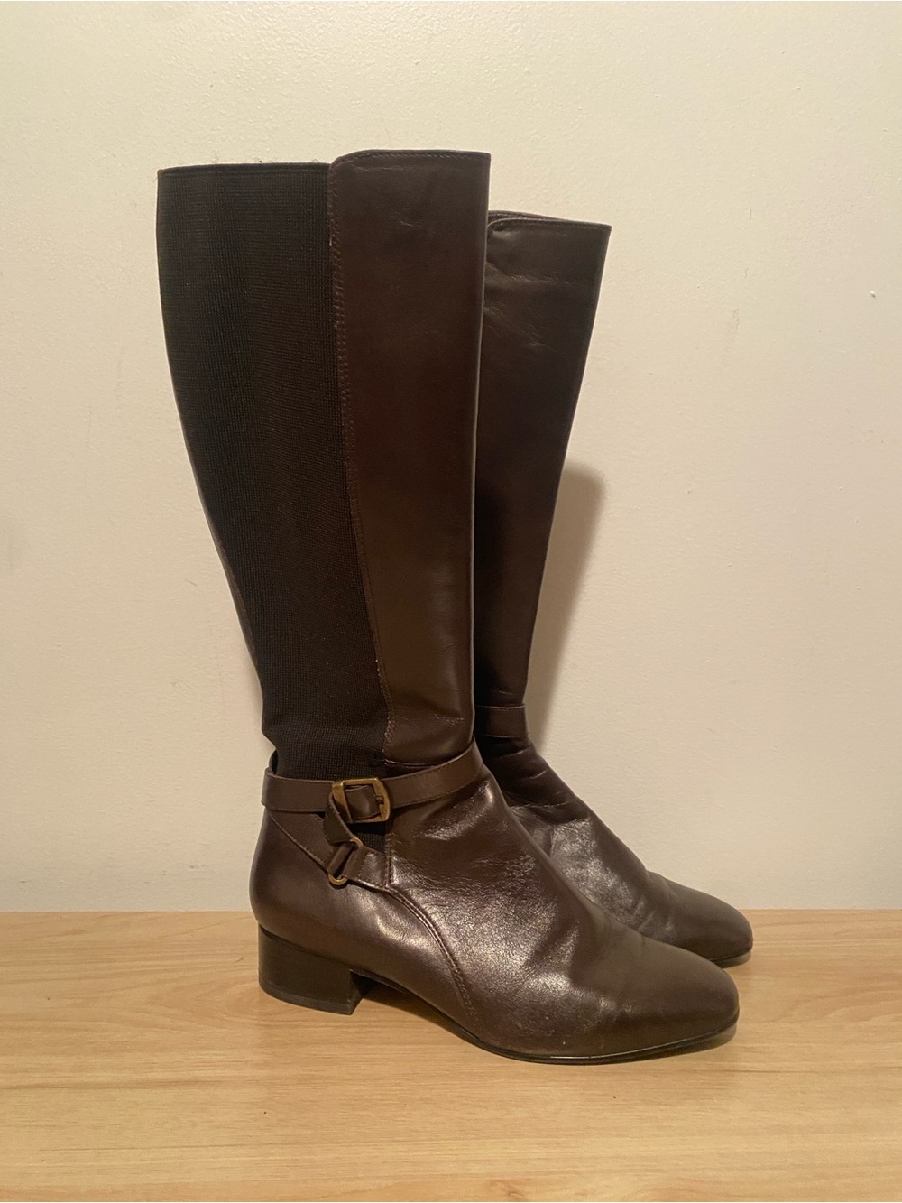 Vaneli Brown Leather Knee High Riding Boots Size 7.5 W